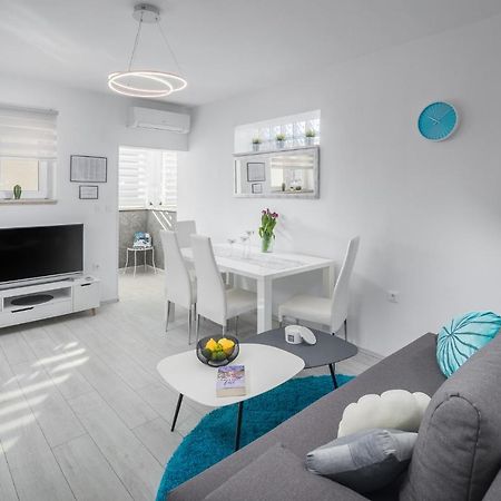 Apartment Sea Pearl Пореч Екстериор снимка