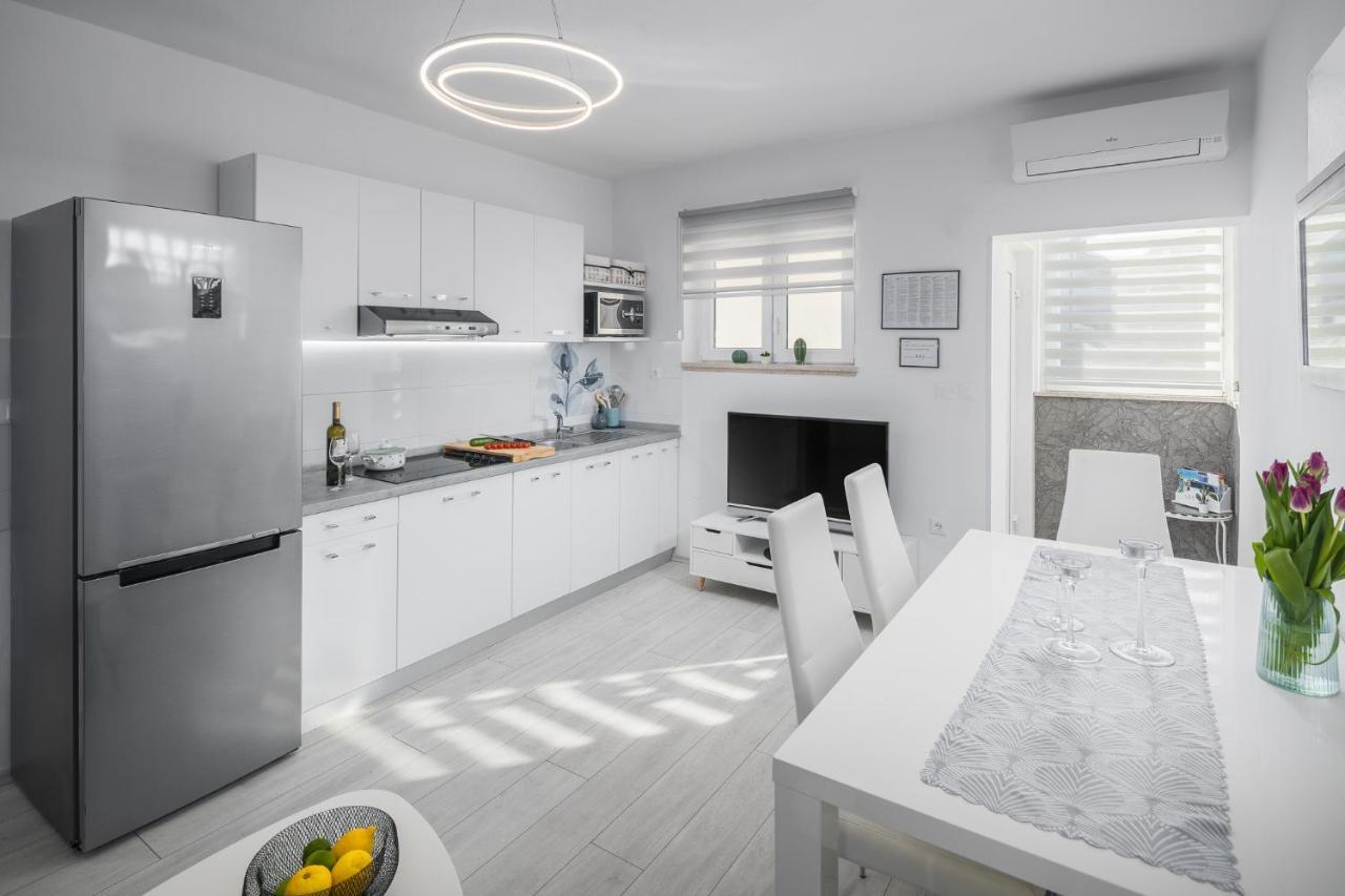 Apartment Sea Pearl Пореч Екстериор снимка