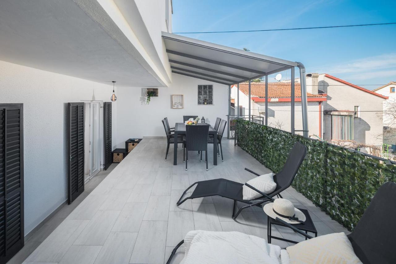 Apartment Sea Pearl Пореч Екстериор снимка